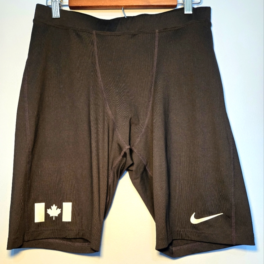 Nike Black Athletic Running Shorts with Maple Leaf Size‎ XXL Dri-Fit Drawstring